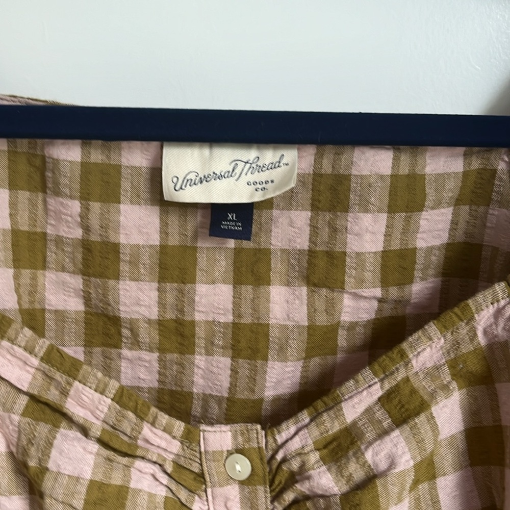 Universal Thread Checkered Top - image 2